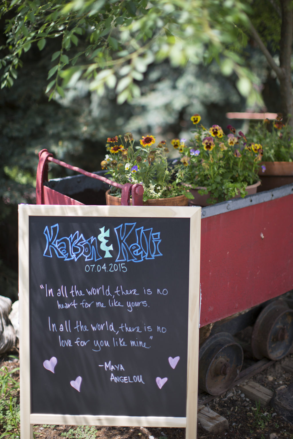 DIY wedding signs and flowers