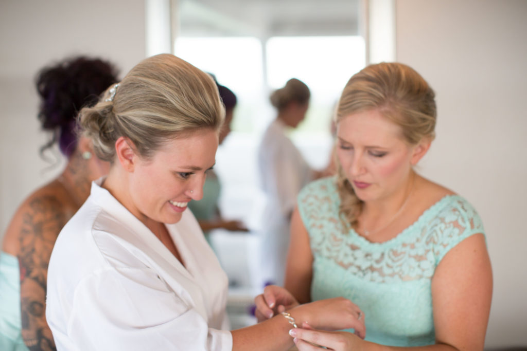 wedding day getting ready photos