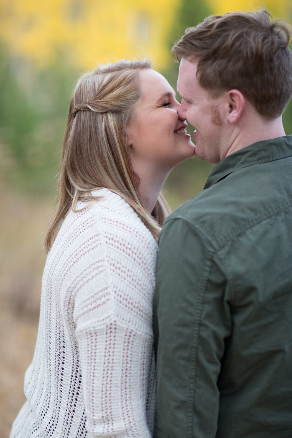 cute engagement pose ideas