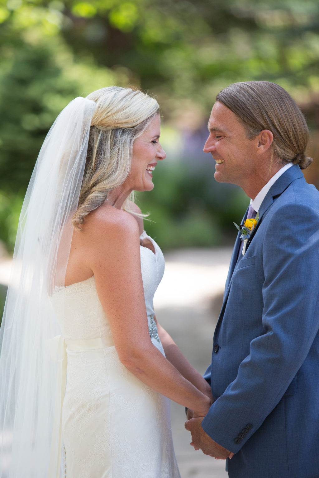 Betty Ford Alpine Gardens bride and groom photos vail golf course wedding at gore range