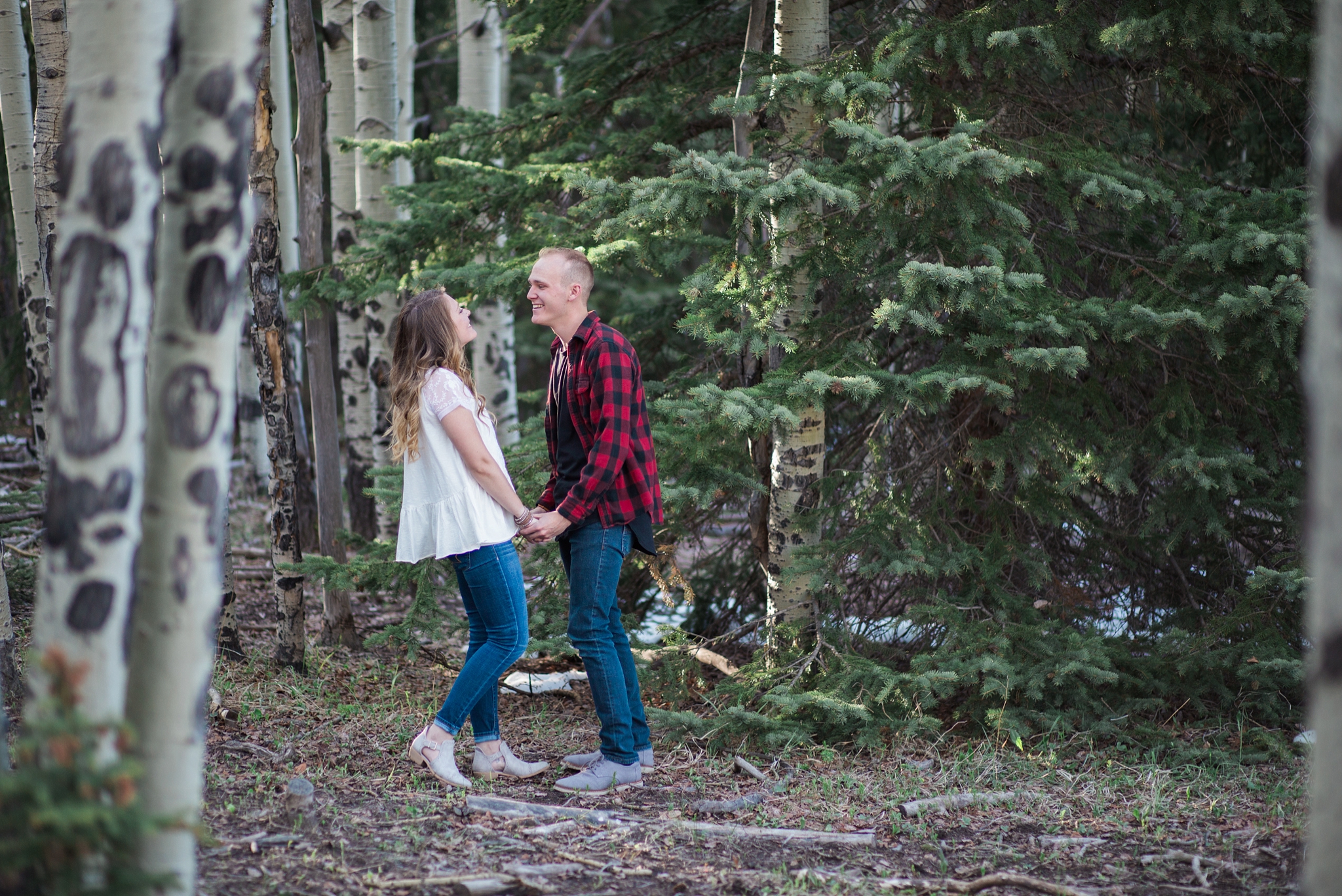 what to wear for an engagement session red plaid flannel 