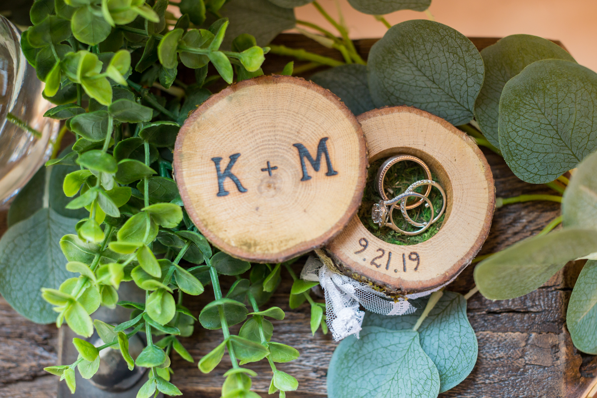 beautiful bride and groom wedding bands detail shot by colorado elopement photographer kathryn kim photography