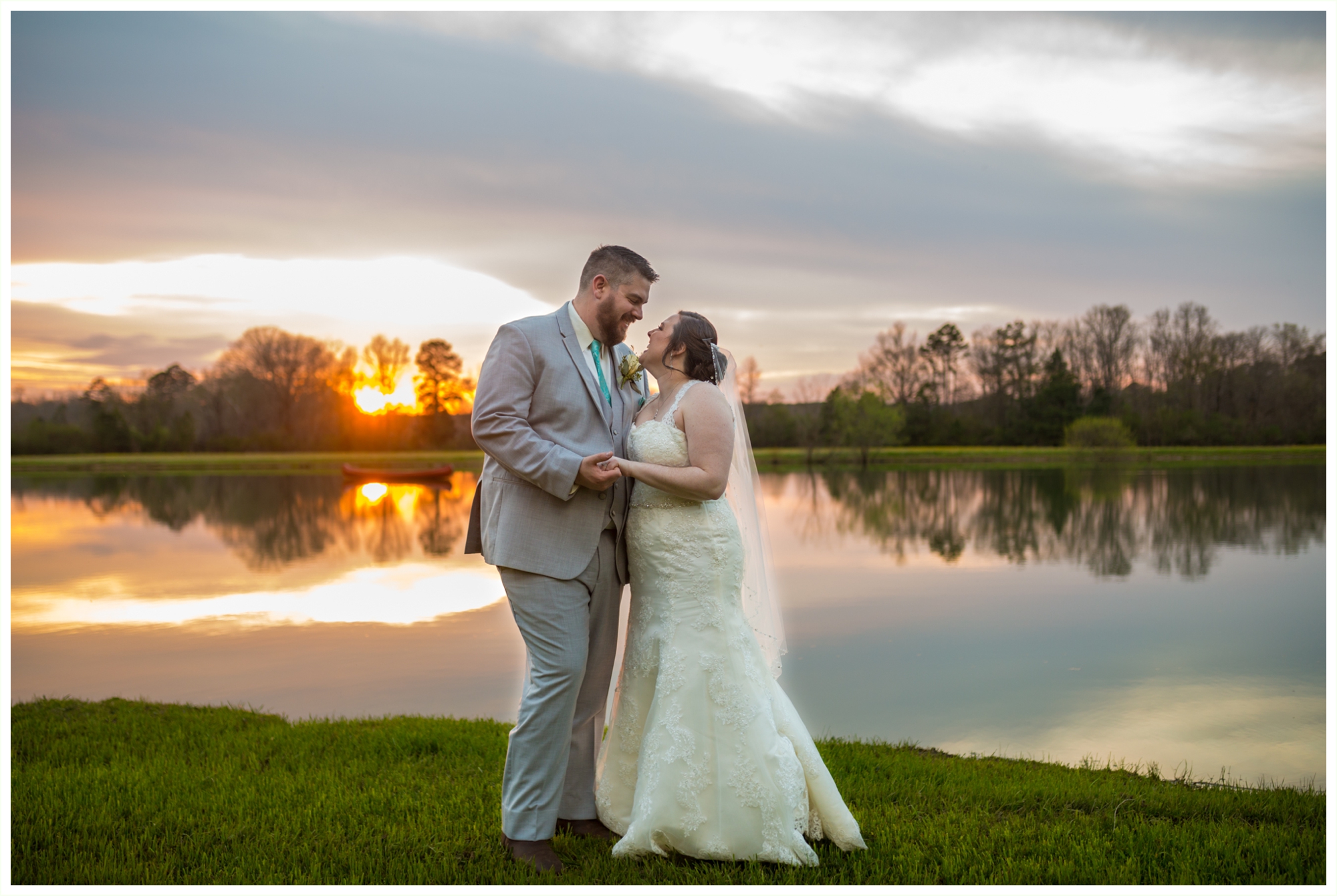 bride and groom sunset portraits at spring lake events wedding in Georgia